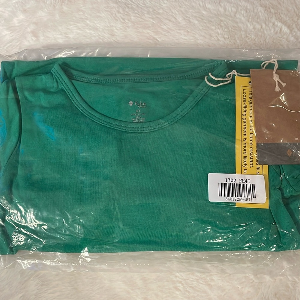 Kyte BABY FERN long sleeve pajamas. 4T